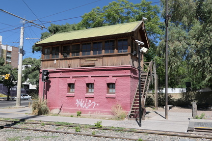 Altes Eisenbahn Stellwerkhaus in Mendoza